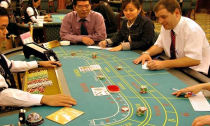Casino gặp khó trước ngày mở cửa cho người Việt