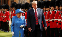 Tổng thống Trump thăm châu Âu giữa sóng gió và hỗn loạn