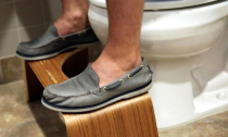 Thành triệu phú nhờ ghế kê chân trong toilet