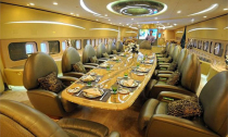 Khám phá máy bay dát vàng của giới siêu giàu
