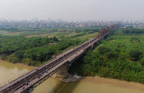 Phát triển đô thị ven sông Hồng