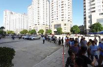 Góc khuất mua bán nhà ở xã hội