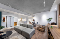 Căn hộ phóng khoáng và tinh tế sau cải tạo ở trung tâm Hà Nội