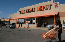 Giá cổ phiếu của các công ty sửa chữa nhà trên toàn cầu tăng cao