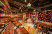 Biên giới Trung Quốc - Hồng Kông đóng cửa mặt bằng bán lẻ để trống tại Hông Kông chuyển thành khu ẩm thực