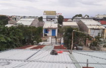 Người dân Quảng Nam sáng tạo cách chằng chống nhà cửa phòng chống bão số 9