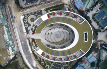 Tòa nhà có một không hai với kiến trúc bầu dục độc đáo tại Hà Nội