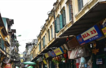 Du lịch đói khách kéo dài