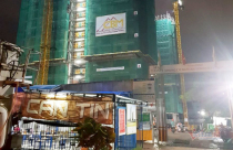 Bỏ tiền tỷ mua chung cư, khách hàng như 'ngồi trên đống lửa' vì mua trùng căn hộ