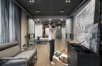 Ấn tượng căn hộ cá tính với hai màu xám, đen