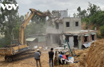 Cưỡng chế 50 nhà xây dựng trái phép ở Nhơn Hội