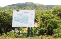 Người dân Khánh Hòa bức xúc về hàng loạt dự án chậm tiến độ và các nhà máy gây ô nhiễm