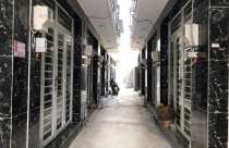 Siết xử​ lý​ nhà​ ba chung