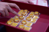 Điểm tin sáng: Giá vàng tiếp tục sụt giảm