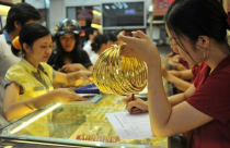 Điểm tin sáng: USD chững lại, giá vàng tăng nhẹ