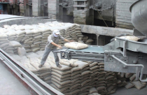 Tháng 4/2021, nhiều doanh nghiệp điều chỉnh tăng giá bán xi măng