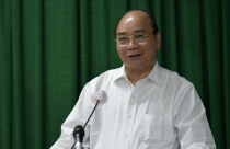 'Nghèo không có tiền làm nhà mà còn chịu phí chuyển đổi mục đích sử dụng đất là không nên'