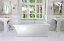 10 ý tưởng trang trí màu trắng cho phòng tắm trở nên "mát rượi" vào mùa hè