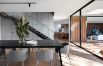 Có nên mua căn nhà tệ nhất trên khu phố tốt nhất?