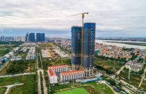 Sunshine Golden River chính thức cất nóc, gấp rút thi công hoàn thiện