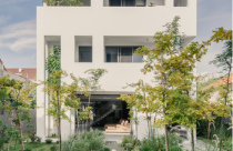 Giải pháp nhà phố thư giãn ở Singapore cho gia đình đa thế hệ