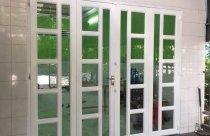 Mẫu cửa sắt 4 cánh sơn tĩnh điện