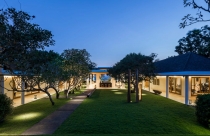 Dành 10 năm để xây dựng biệt thự nghỉ dưỡng trên đỉnh vách đá tại Bali