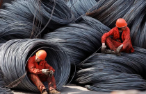 Sản lượng thép thô toàn cầu tiếp tục giảm mạnh