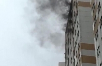 Chung cư ở TP.HCM náo loạn vì cục xạc điện thoại phát nổ