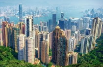 Khối lượng đầu tư bất động sản “bốc hơi” 17% trong nửa năm