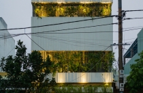 Nhà phố 100m2 hướng nội tràn ngập ánh sáng tại Đà Nẵng