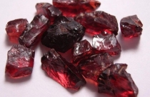 Đá thạch lựu Granet đỏ là gì?