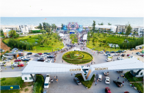 15.000 khán giả “quẩy" cực sung cùng Tóc Tiên, Isaac tại Lets Charm Fest 2022