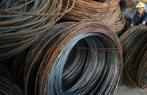 Giá thép xây dựng thấp hơn 10% so với hồi đầu năm
