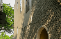 Nhà ống 33m2 trong ngõ nhỏ với mặt tiền đục lỗ tại Hà Nội