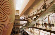 Đầu tư bất động sản tại châu Á giảm nhẹ do lãi suất và đồng USD tăng giá