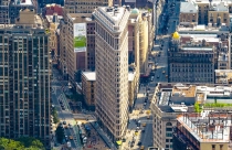 Cận cảnh tòa nhà Flatiron hình tam giác độc đáo tại New York