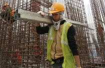 Đầu tư công sẽ là “cứu cánh” cho ngành thép, xi măng