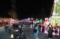 Đón sự kiện Noel “Ước Nguyện Giáng Sinh” tại Phố đi bộ - ẩm thực EcoLakes Walk