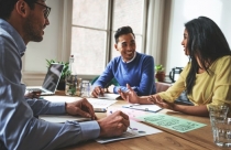 Có nên đầu tư bất động sản trong năm 2023?