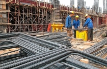 Thị trường thép “nương tựa” vào đâu trong lúc chờ nhu cầu quốc tế phục hồi?