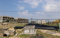 Báo động dư thừa vật liệu “ăn theo” bất động sản