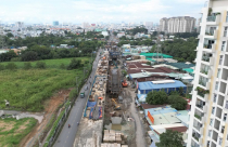 Cận cảnh công trường cầu gần 1.000 tỉ trên tuyến đường huyết mạch ở TP. Thủ Đức
