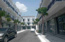 Vĩnh Long: Xây cả dãy nhà phố trên đất nông nghiệp, rao bán mỗi căn 5 tỉ đồng