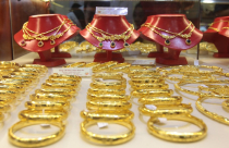 Giá vàng hôm nay 5-12: Vàng trong nước tiếp đà tăng mạnh, vượt ngưỡng 74 triệu đồng/lượng