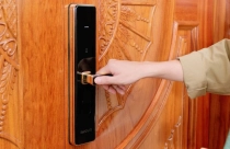 Khóa cửa điện tử thông minh có thực sự an toàn?