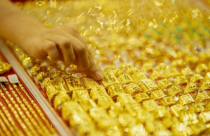 Giá vàng hôm nay 7-3: Quay đầu giảm nhẹ