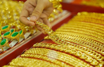 Giá vàng hôm nay 25-3: Vàng thế giới giảm, vàng trong nước tiếp tục tăng