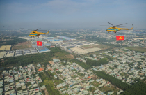 Không quân huấn luyện biểu diễn trên bầu trời TPHCM