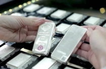 Bạc miếng bỗng đắt hàng, khách phải đặt trước 20 ngày mới có